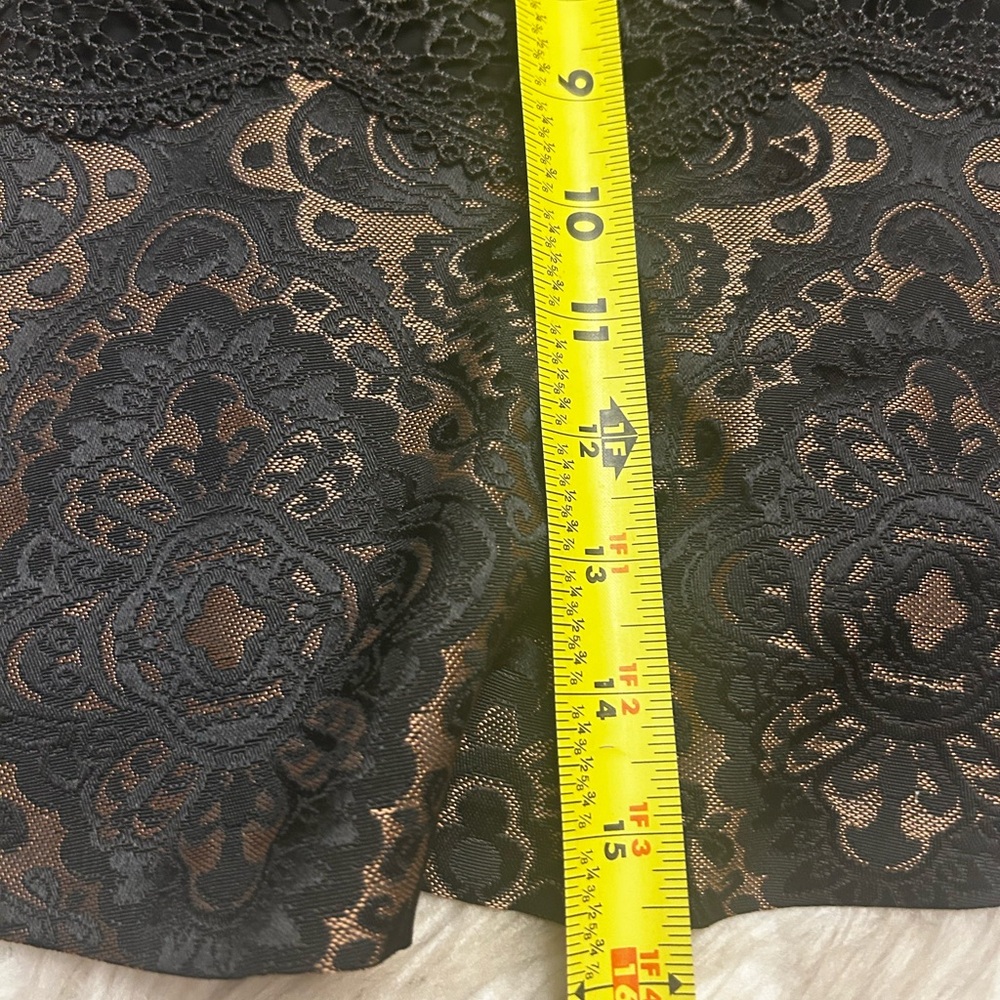 BEBE Vintage 90’s Y2K Velvet Lace Brocade Peplum Going Out Top - Picture 15 of 15